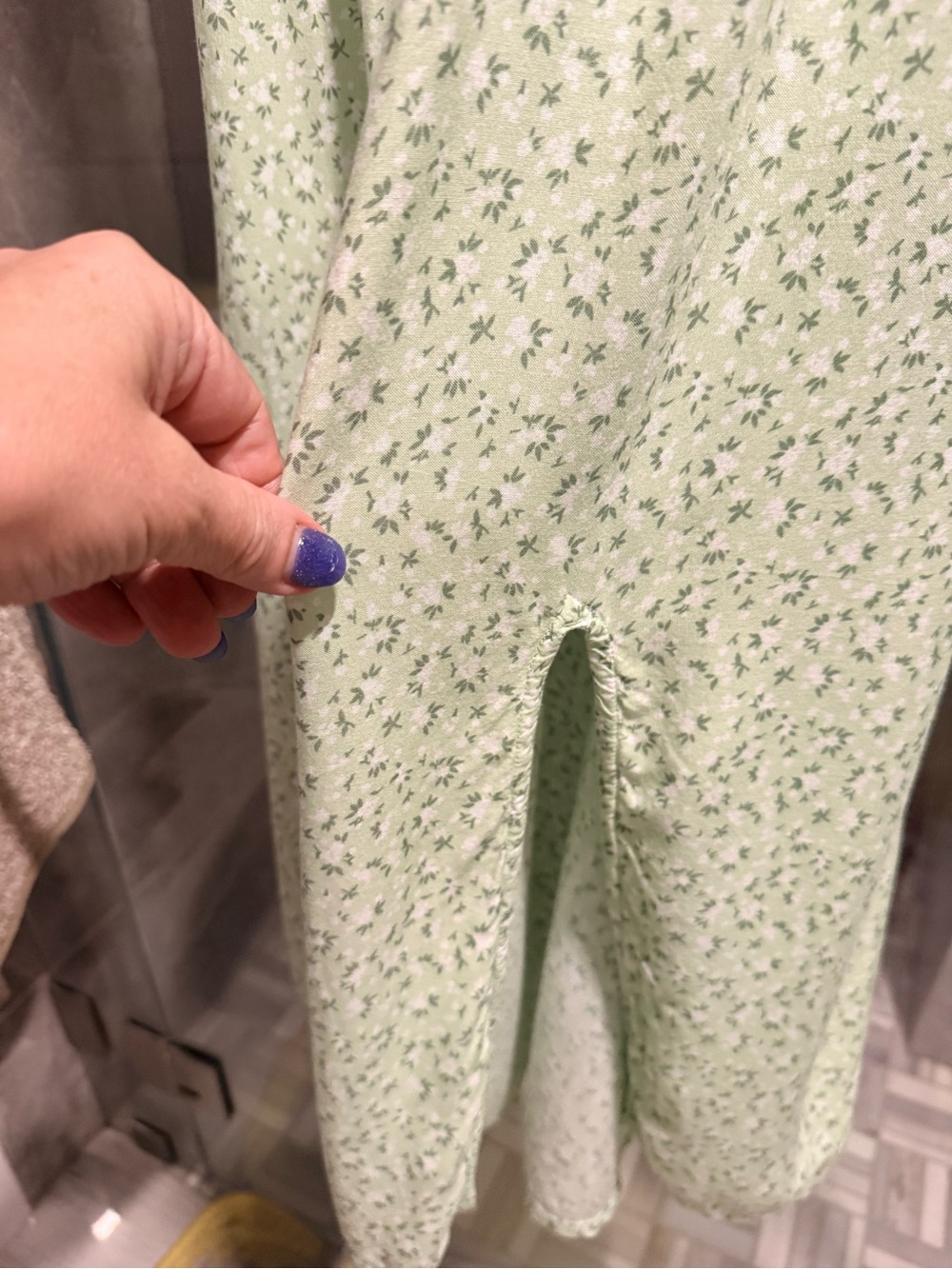 Hollister light green midi/maxi dress in floral print size L - Picture 9 of 11